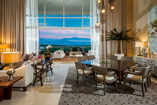 Grand Luxxe de Vidanta conjuga la belleza natural de Nuevo Vallarta y Riviera Maya con una gran variedad de experiencias exclusivas, atención, confort y lujo inigualable.